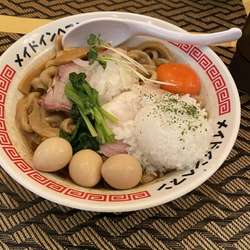 特大　卵黄　にんにくうずら　ライスボール