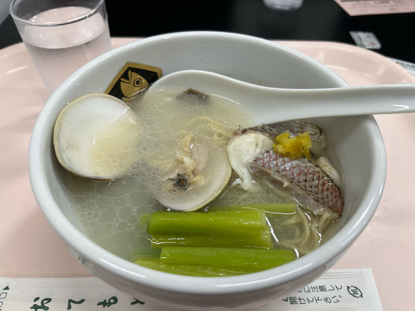 「国産ハマグリ真鯛らーめん」@麺屋猪一×麺屋猪一離れ 第20回全国×味の逸品会イケセイラーメンコレクションの写真