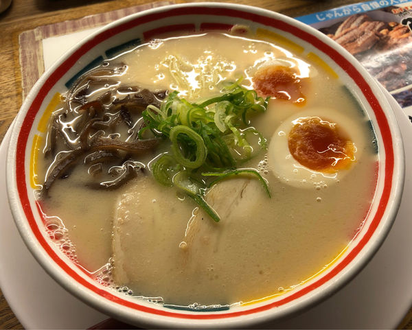 「ぼんしゃん 味玉子入り」@九州じゃんがら 赤坂店の写真