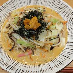 黄金ちゃんぽん（中）　１２８０円