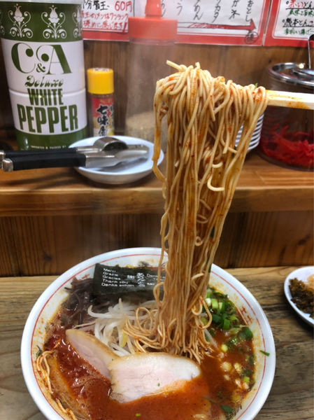 「赤い豚骨」@山下中華そばの写真