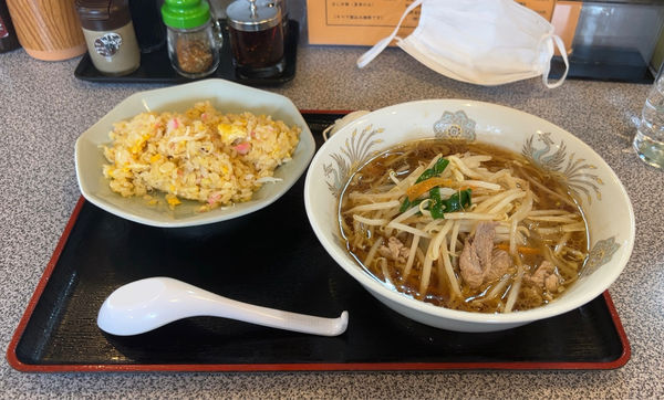 「モヤシソバ+半チャーハン」@らーめんしゃんしゃんの写真