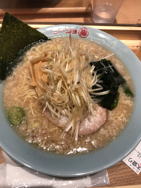 「[ラーショ ○猫] ネギラーメン」@ラーメンWalkerキッチンの写真