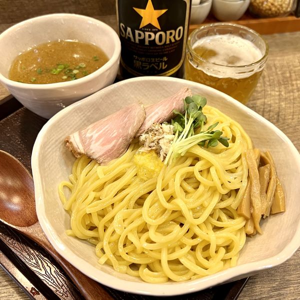 「しおつけ麺（淡麗）＋ビール（中瓶、サッポロ）」@狐狸丸の写真
