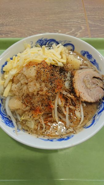 「ラーメン+チーズ×2」@ジャンクガレッジ フォレオ菖蒲店の写真