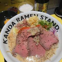 瓶ビール小(アサヒ) ＋ 牛ラーメン小 麺100g＋生卵