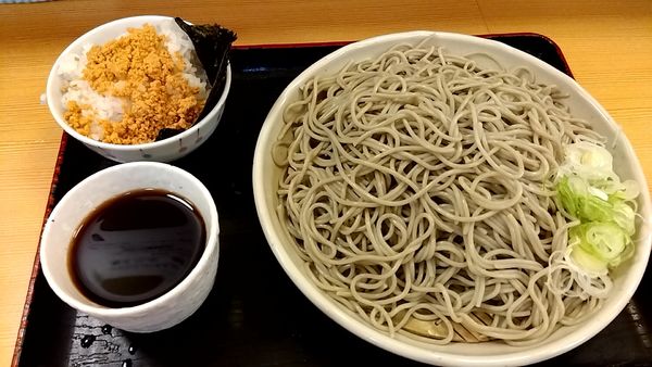 「もり（３７０円）＋大盛り（１４０円）」@越後十日町そばと地酒の店 がんぎ 三田店の写真