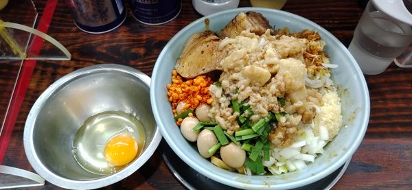 「【限定】四川🔥汁無し（塩）+味玉うずら+クーポン生卵」@麺でる 川崎店の写真