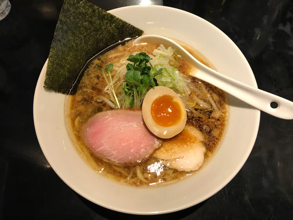 「背脂しょうゆ鶏そば　950円」@Tonariの写真