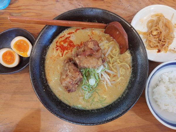 「咖喱担々めん　煮玉子」@かいすい 中郷店の写真