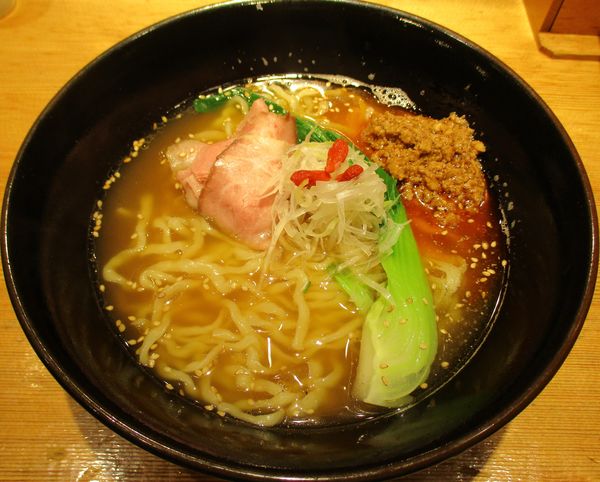 「＜期間限定＞焼きあご白だしの担々麺　950円」@焼きあご塩らー麺 たかはし 新宿本店の写真
