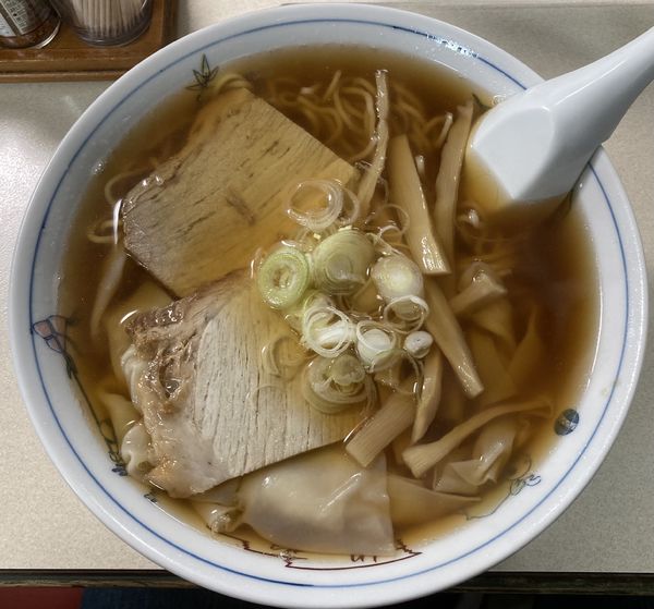 「ワンタンメン 750円」@川柳の写真