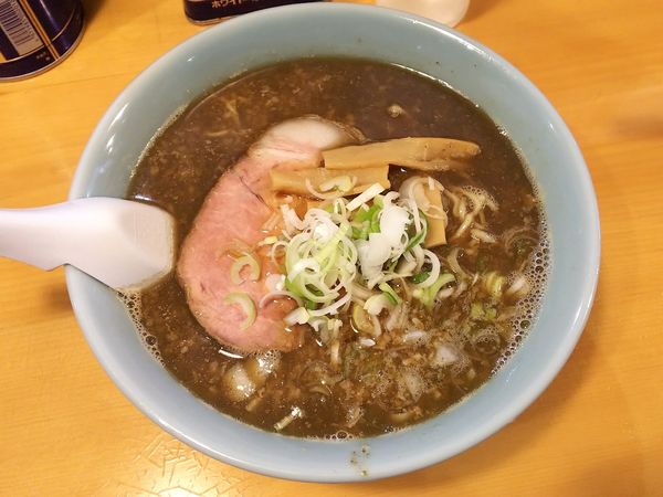 「なみおか（細麺）＋背脂増し　600＋100円」@まる鐵二代目の写真