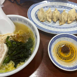 上湯半麺　焼餃子