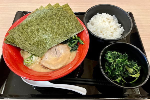 「海苔らーめん770円+ほうれん草80円」@ミライ堂 本店の写真