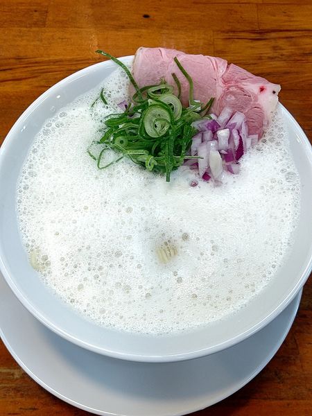 「泡鶏白湯らぁ麺　塩　900円」@会津ばんだいらーめん 伊勢崎店の写真