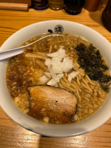 「背脂煮干ラーメン」@塩らーめん専門 ひるがお 人形町店の写真