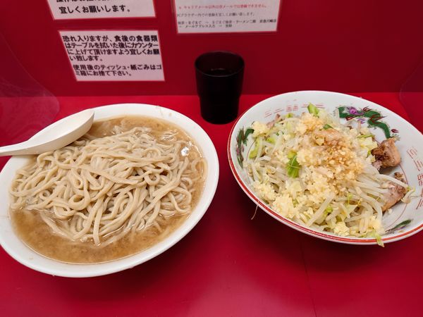 「麺マシ大豚W   ニンニクマシマシ　アブラ　カラメ」@ラーメン二郎 京急川崎店の写真