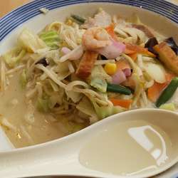 長崎ちゃんぽん680円