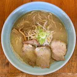 ラーメン（670円）