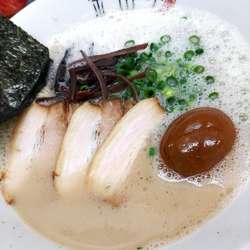 黒豚らーめん・特製煮玉子増し