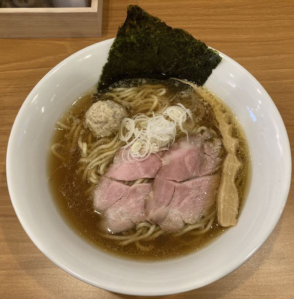 「醤油らーめん 900円」@しののめヌードルの写真