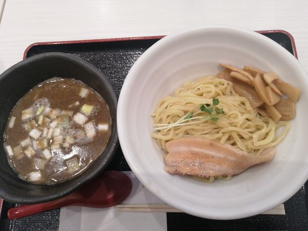 「（平日限定）煮干しつけ麺¥940」@麺処 景虎 produced by ほん田の写真