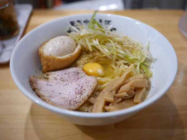 「釜玉中華そばリッチ玉袋トッピング」@釜玉中華そば ナポレオン軒の写真