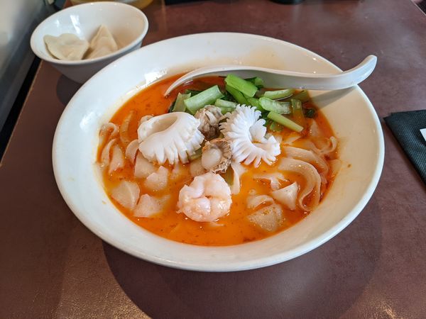 「海鮮刀削麺」@陳家私菜 新宿店の写真