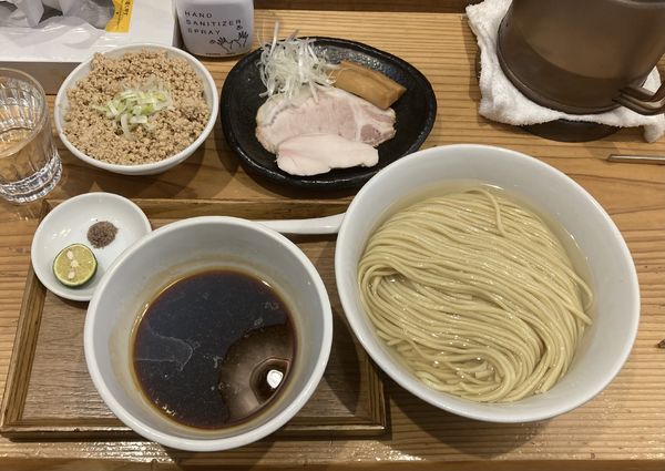 「醤油つけ麺＋コーチン油、酢橘＆藻塩」@麺屋鈴春の写真
