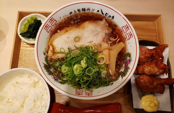 「尾道ラーメン唐揚げセット」@尾道ラーメン 八じゅう 蒲田本店の写真