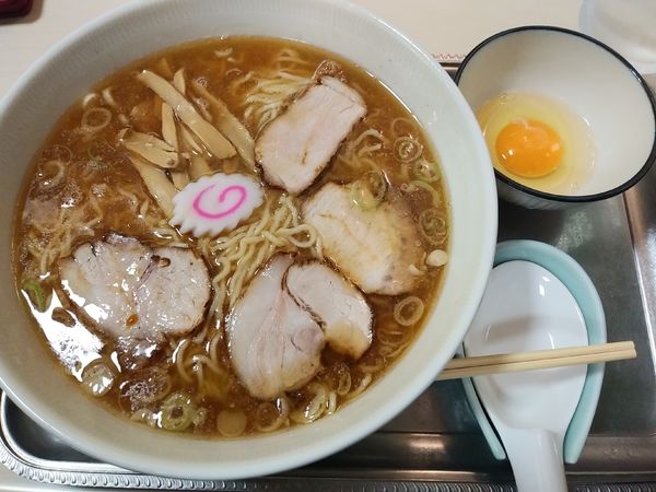 「中華麺生玉子付き」@永福町大勝軒の写真
