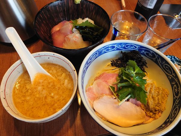 「【限定】真鯛とアサリのつけそば1000円＋海鮮丼500円 他」@寿製麺よしかわ 川越店の写真