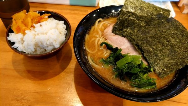 「ラーメン」@横浜家系ラーメン ぶっちぎり家の写真
