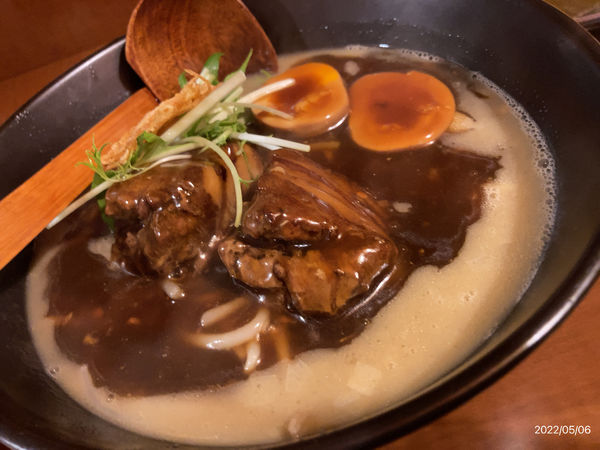 「白湯しょうゆ角煮燻製玉子麺」@ゆるり中華食堂 癒食同源の写真