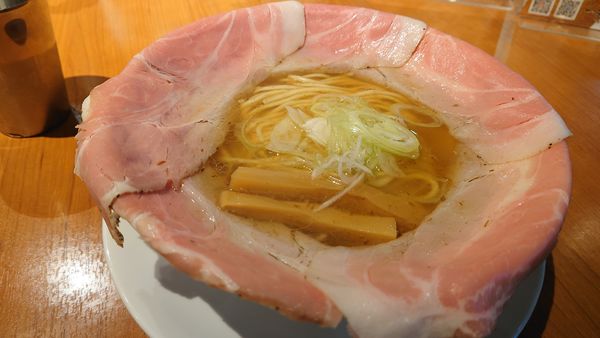 「自由¥869」@ラーメン大戦争 せんば心斎橋店の写真