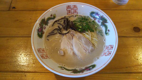 「【試作】博多とんこつラーメン」@活龍大衆麺処 真壁屋の写真