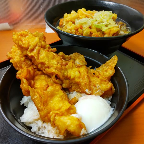 「【季節限定】とり天温玉丼セット（￥680）＋かきあげ（クーポ」@ゆで太郎 東邦医大通り店の写真