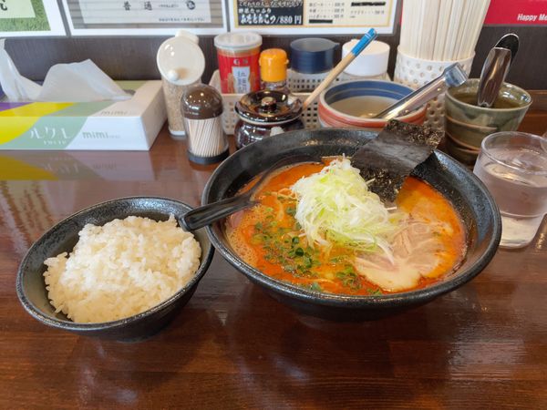 「辛口ラーメン」@久留米ラーメン 三代目よかろうもんの写真
