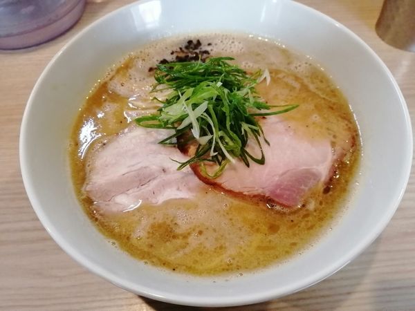 「白湯らぁめん　950円」@中村麺三郎商店の写真