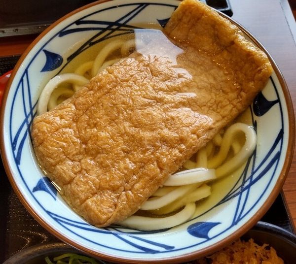 「きつねうどん」@丸亀製麺 山形店の写真