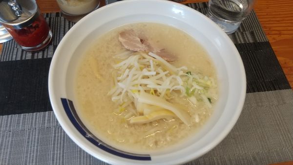 「ゆきらーめん700円」@山手らーめん 新館の写真