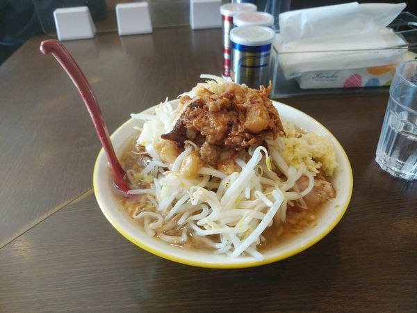「ラーメン並　コール：ニンニク・脂マシ」@ラーメン イエロー 御徒町店の写真
