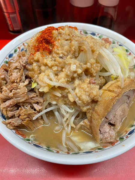 「小ラーメン ヤサイアブラトウガラシ ほぐし豚」@ハナイロモ麺 吉祥寺本店の写真