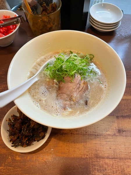 「博多豚骨らーめん」@幸心堂の写真