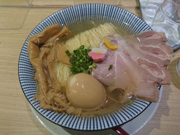 「特製鯛塩らぁ麺１１００円＋麺大盛１００円」@鯛塩そば 灯花 アトレ上野店の写真