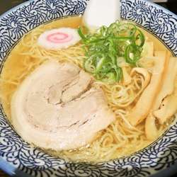 醤油らーめん（680円）