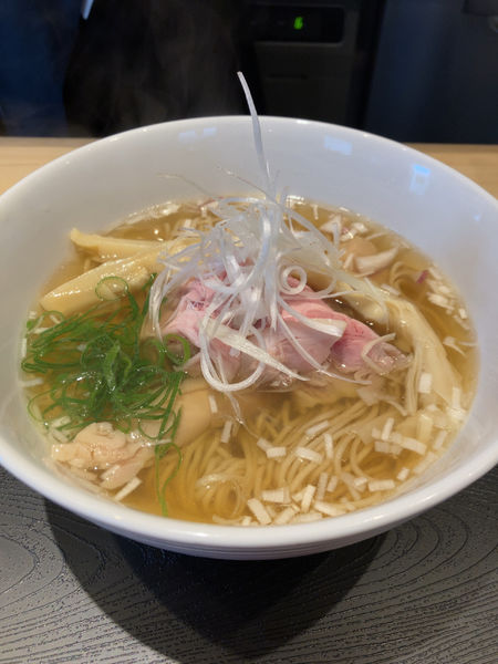 「伊吹煮干し白絞りらーめん」@超純水採麺 天国屋の写真