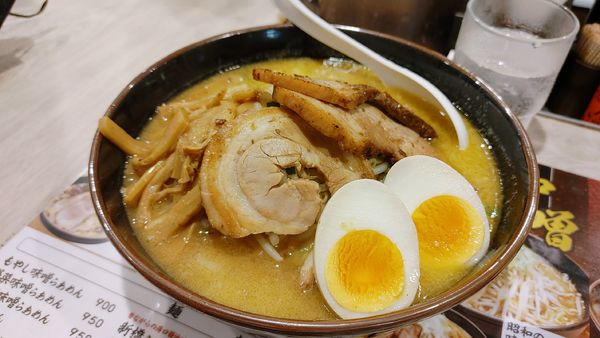 「定番味噌・大盛麺・トッピングセットB ¥1,130」@ラーメン北斗 新橋支店の写真