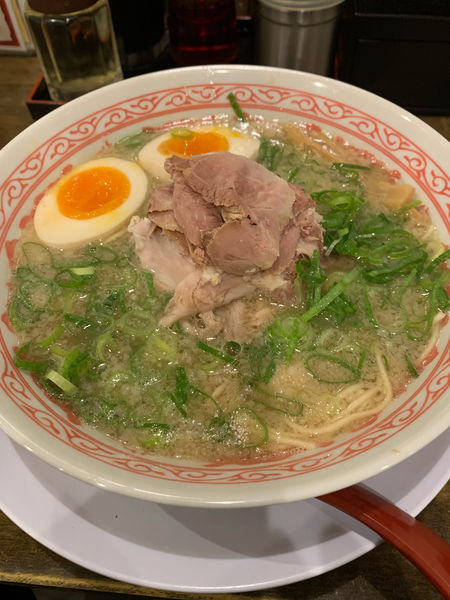 「トロ肉チャーシュー麺(特製半熟味玉)」@京都ラーメン おおきにの写真
